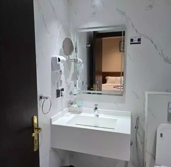 فندق الريان الفضي Alrayan Alfadi