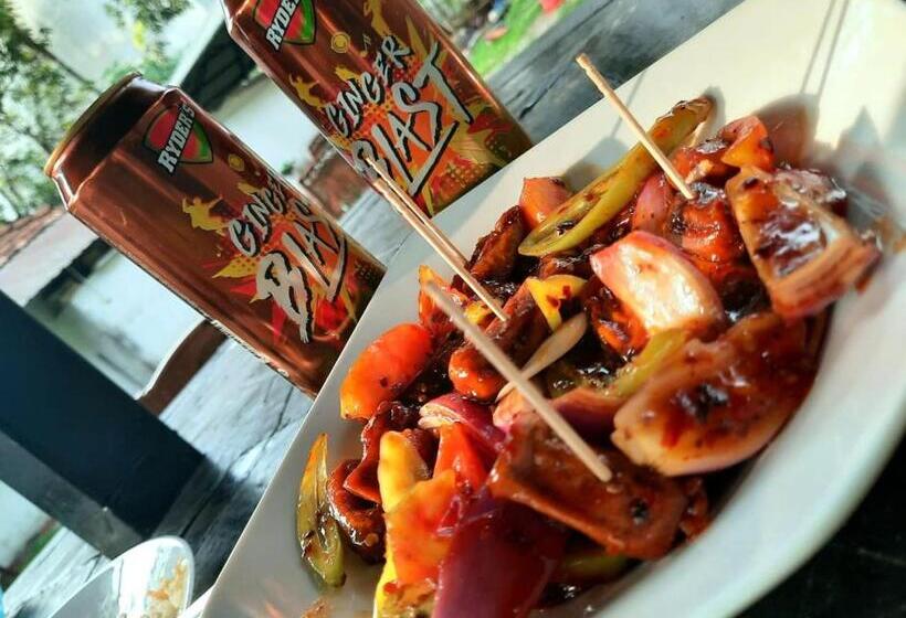 Hotelli Elephant S Joint