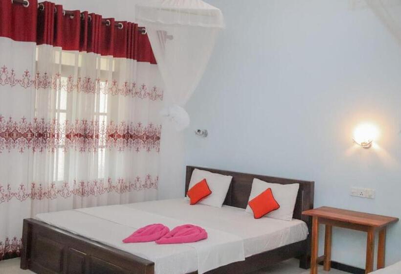 Hotelli Elephant S Joint