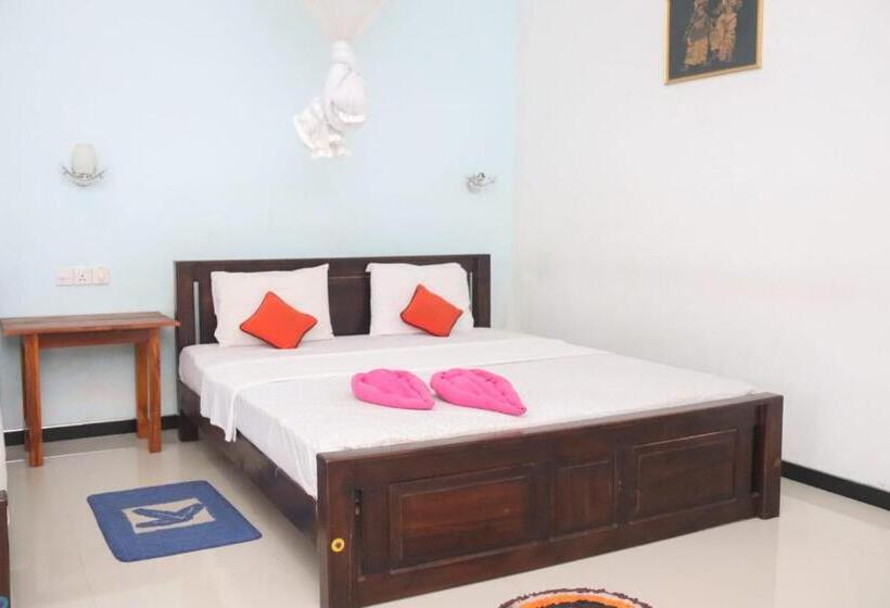 Hotelli Elephant S Joint