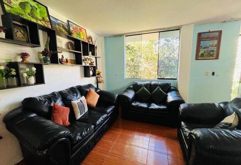 هتل Favorite Preferred Macaw