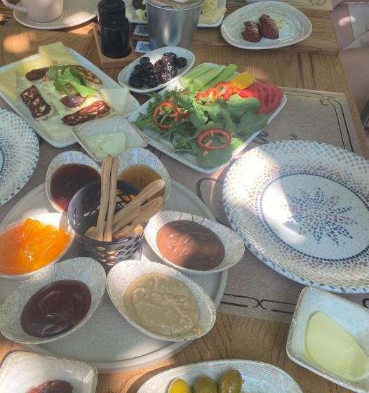 هتل Pietra Social House