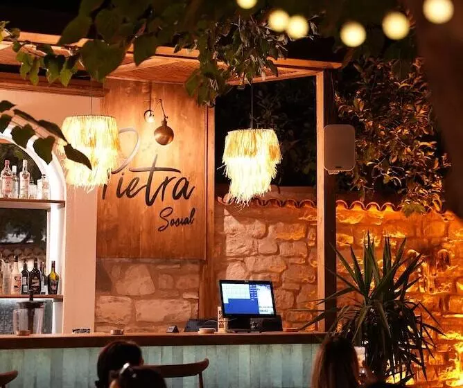ホテル Pietra Social House