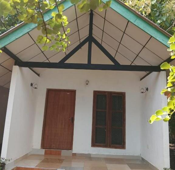 בית מלון כפרי Uk Cabana