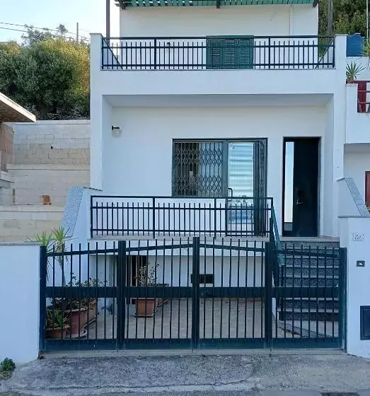 ペンション Alba Di Mare Apparamento Con Parcheggio E Vista Mare