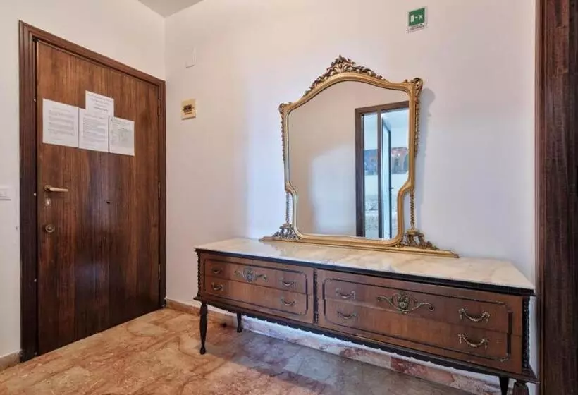 پانسیون Arish Downtown Venice
