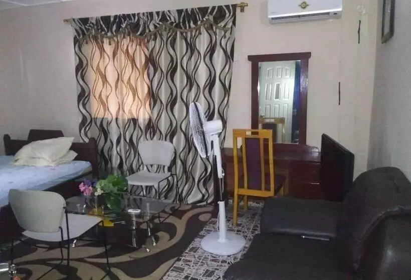 پانسیون Tall Tree Lodge Freetown