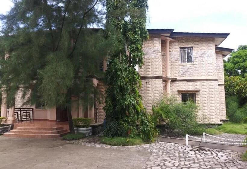 پانسیون Tall Tree Lodge Freetown