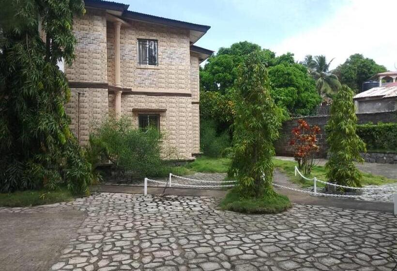 پانسیون Tall Tree Lodge Freetown