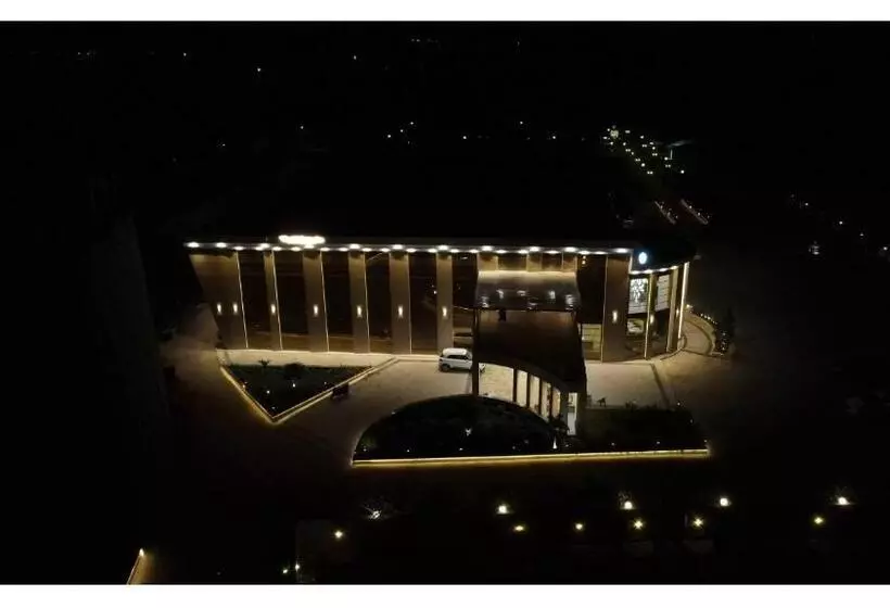 リゾートホテル The Riverside Inn