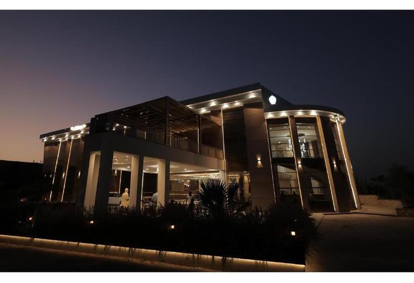 Курорт The Riverside Inn