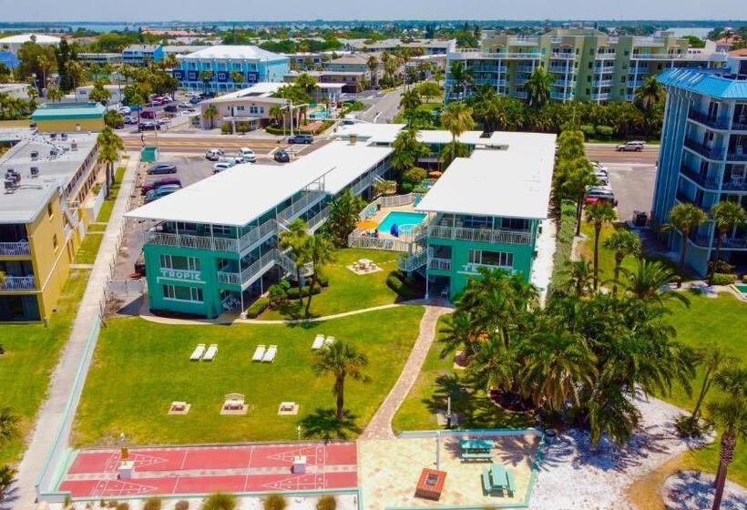 Tropic Terrace Suite #31 Beachfront Resort