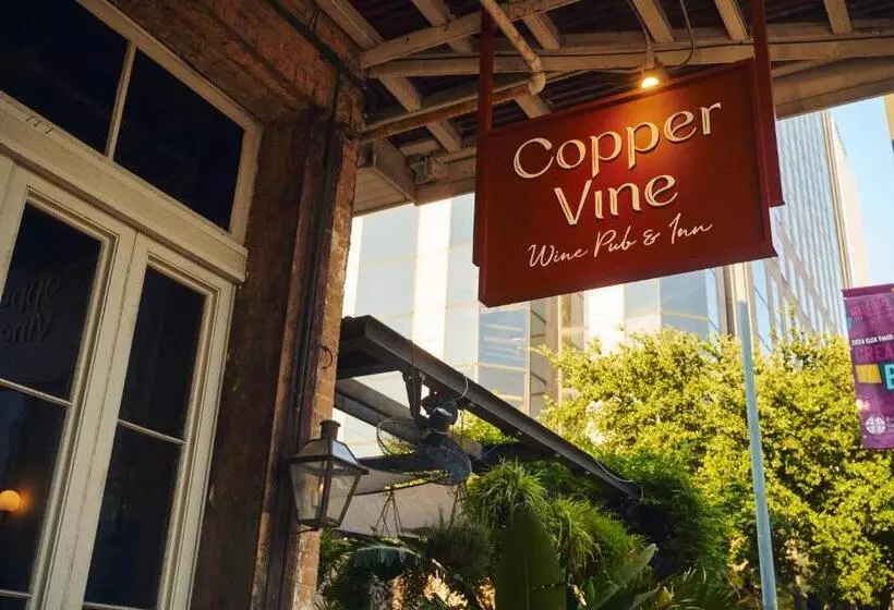 هاستل Copper Vine Wine Pub & Inn