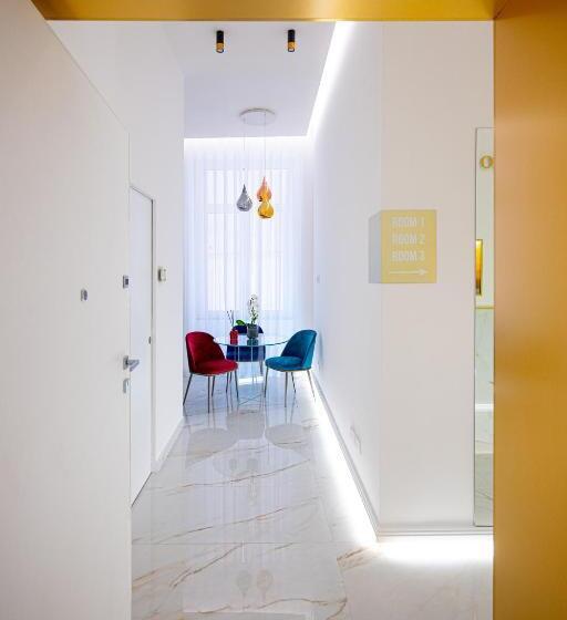 تختخواب و صبحانه Di Virgilio Suite Luxury