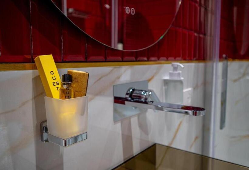 تختخواب و صبحانه Di Virgilio Suite Luxury