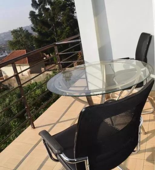تختخواب و صبحانه Kyanja Luxury Suites