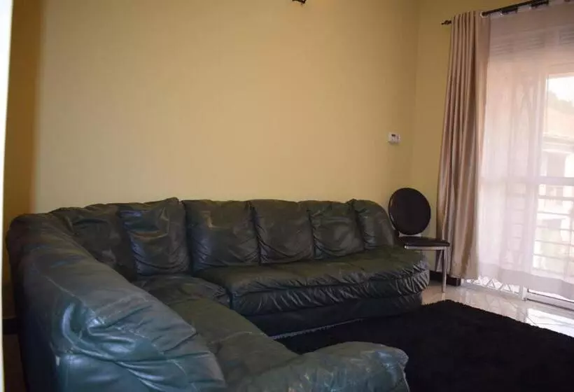 تختخواب و صبحانه Kyanja Luxury Suites