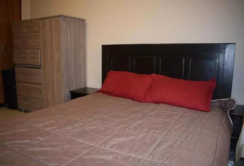 تختخواب و صبحانه Kyanja Luxury Suites