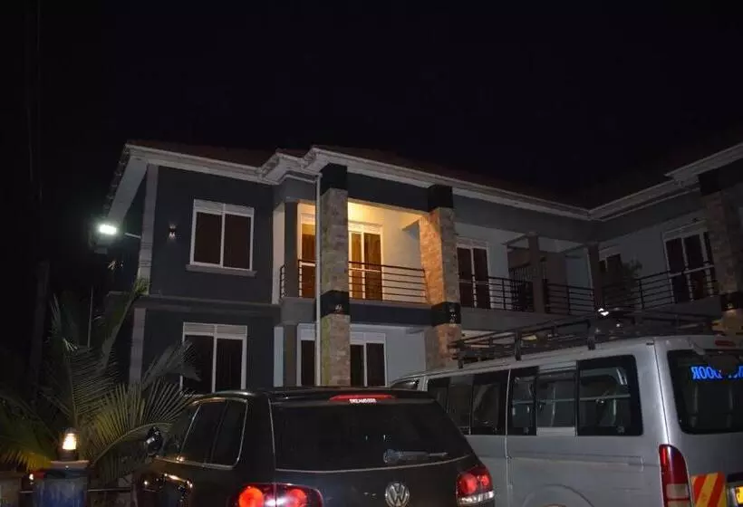 تختخواب و صبحانه Kyanja Luxury Suites
