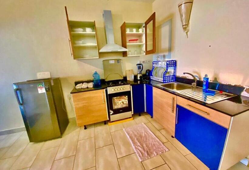 هتل Coastal Comfort