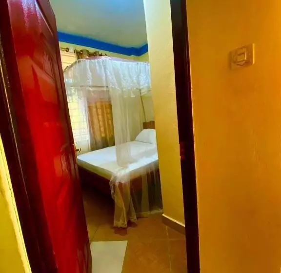 هتل Coastal Comfort