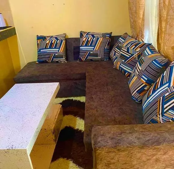 هتل Coastal Comfort