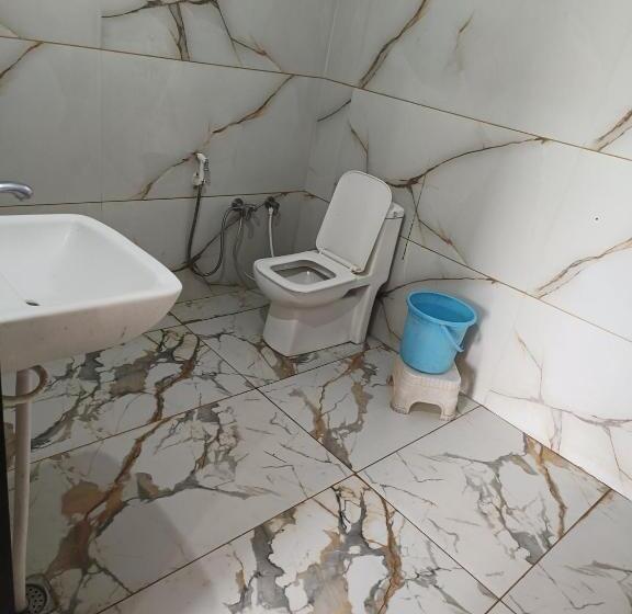 Отель Kanak Palace