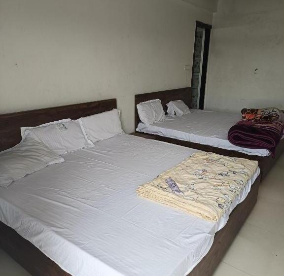 Отель Kanak Palace