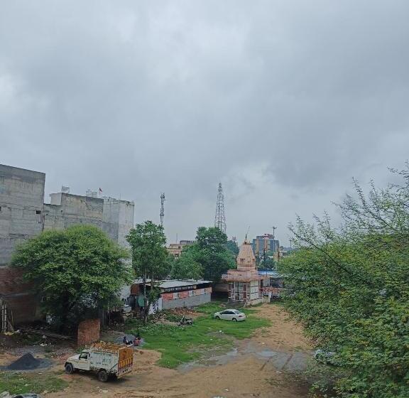 Отель Kanak Palace