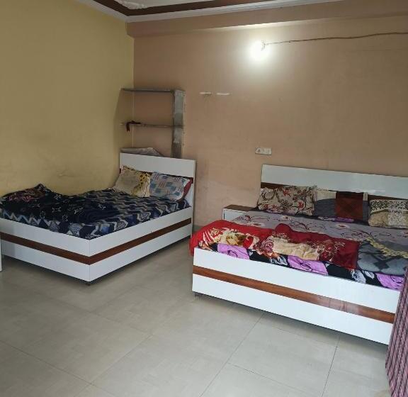 Отель Kanak Palace