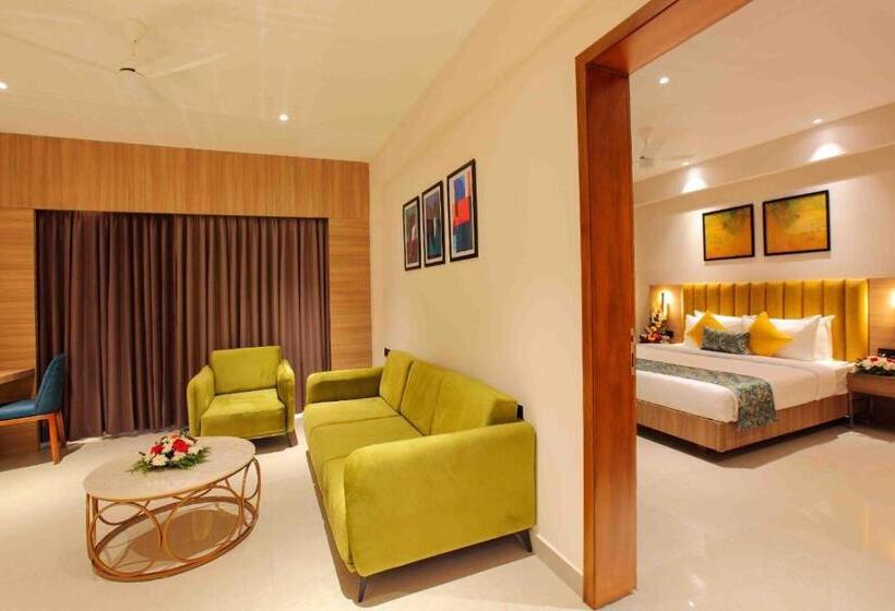 Hotel Park Residency Puthuppally