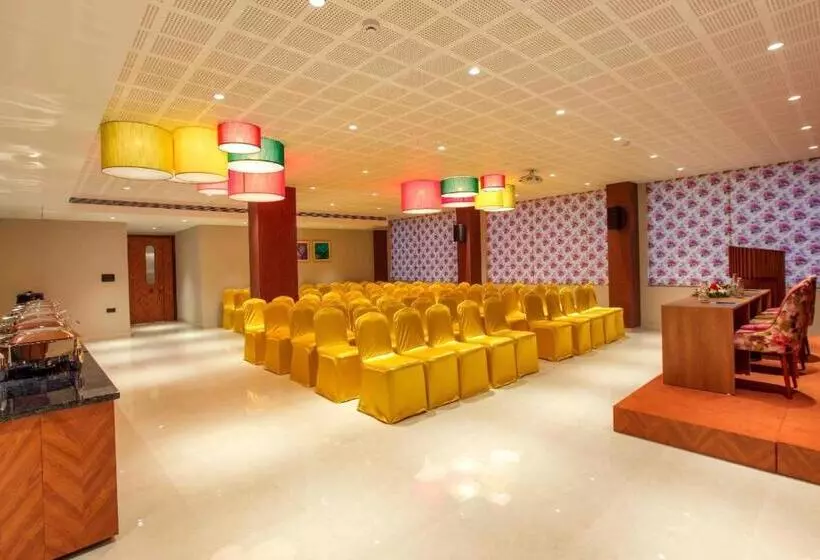 Hotelli Park Residency Puthuppally