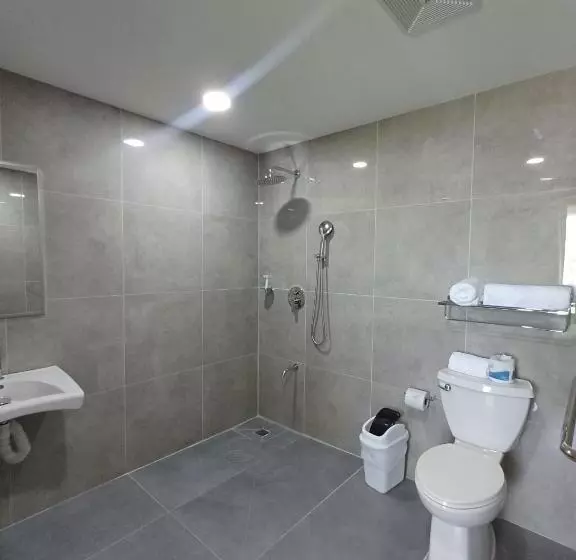 هتل Puerto Limón Cr