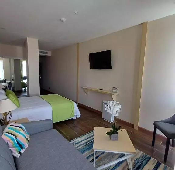 هتل Puerto Limón Cr