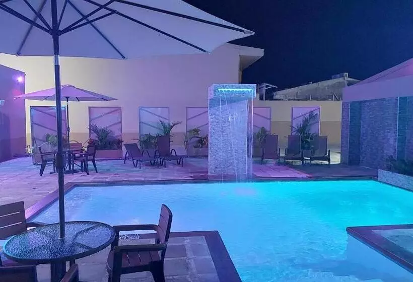 هتل Puerto Limón Cr