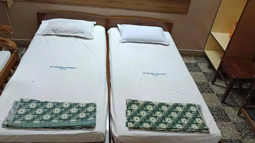 ホテル Sri Krishna Residency
