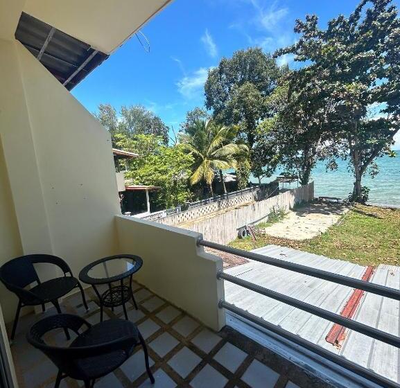 Krabi Greenday Hostel And Glamping