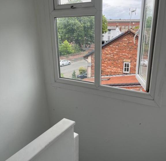 پانسیون Georgian Double Near City Centre