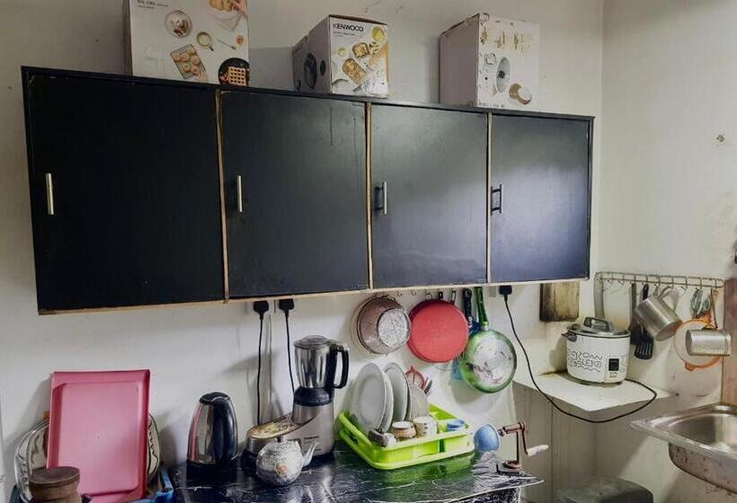 بنسيون Mount Lavender