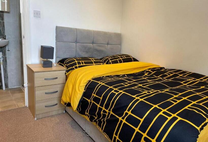 膳宿费 Town Centre, Very Convenient