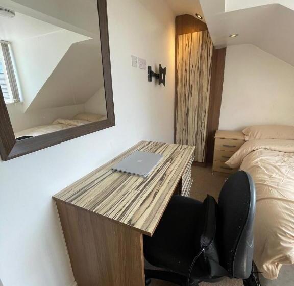 膳宿费 Town Centre, Very Convenient