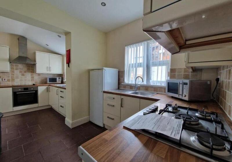 膳宿费 Town Centre, Very Convenient