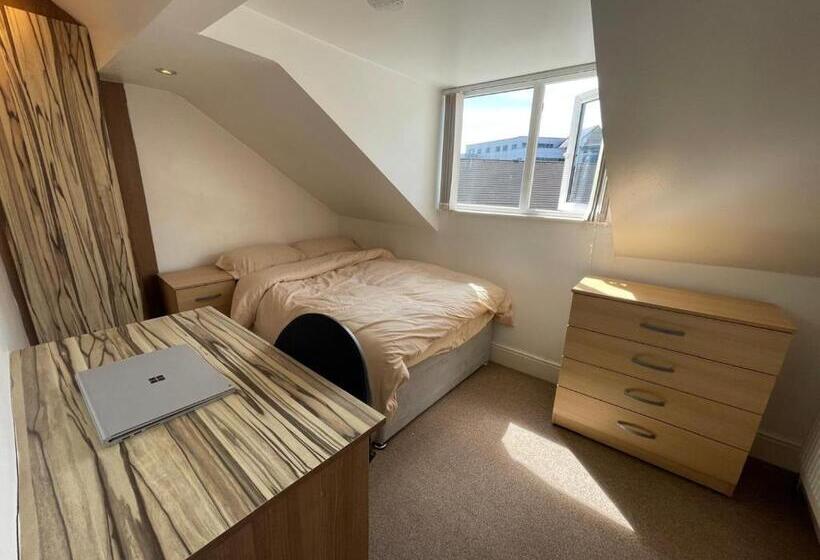 膳宿费 Town Centre, Very Convenient