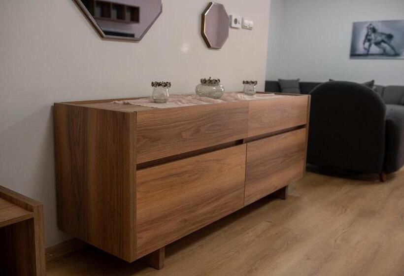 Adri̇ati̇k Resi̇dence