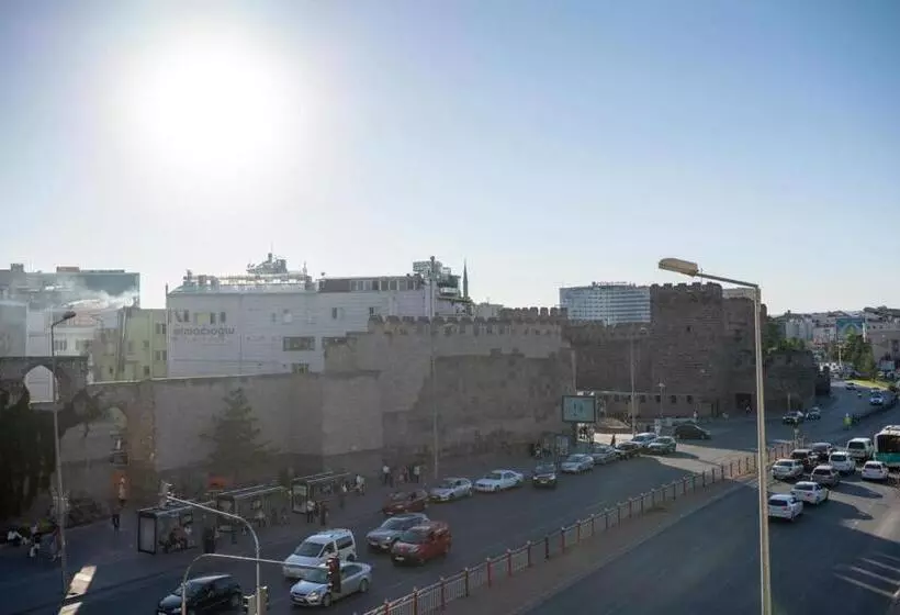 Adri̇ati̇k Resi̇dence