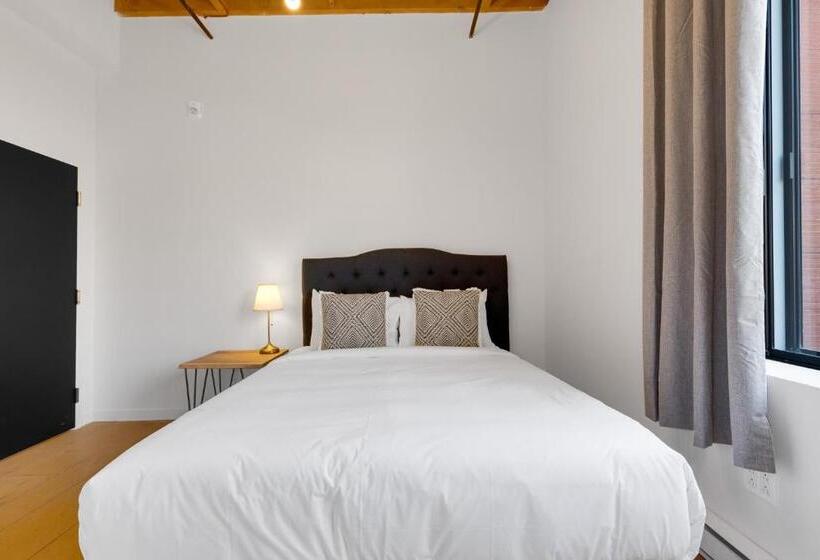 Общежитие The Little Prince Rooms Old Montreal