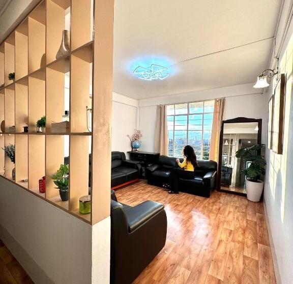 تختخواب و صبحانه Lanas Homestay