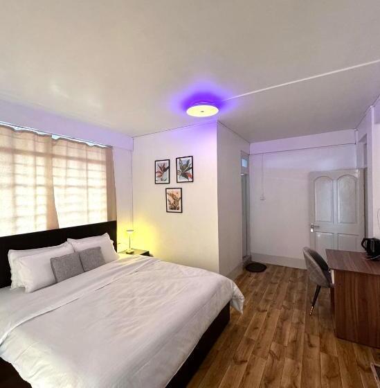 تختخواب و صبحانه Lanas Homestay