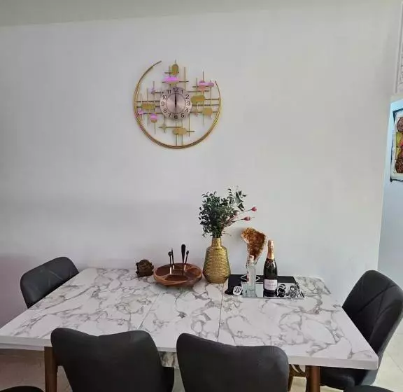 Aamiaismajoitus (B&B) Tangier Beach