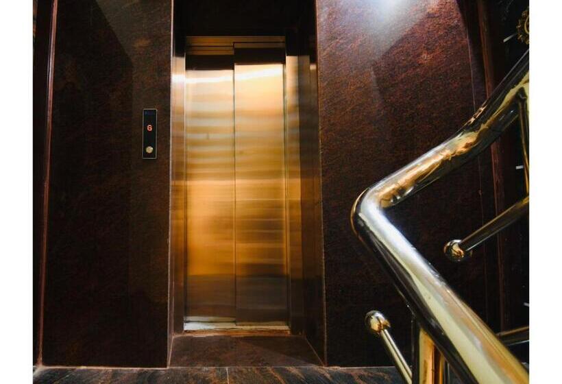 בית מלון כפרי Airport Residency Near Airport Luxury Stay In Budget Friendly Price Best Seller